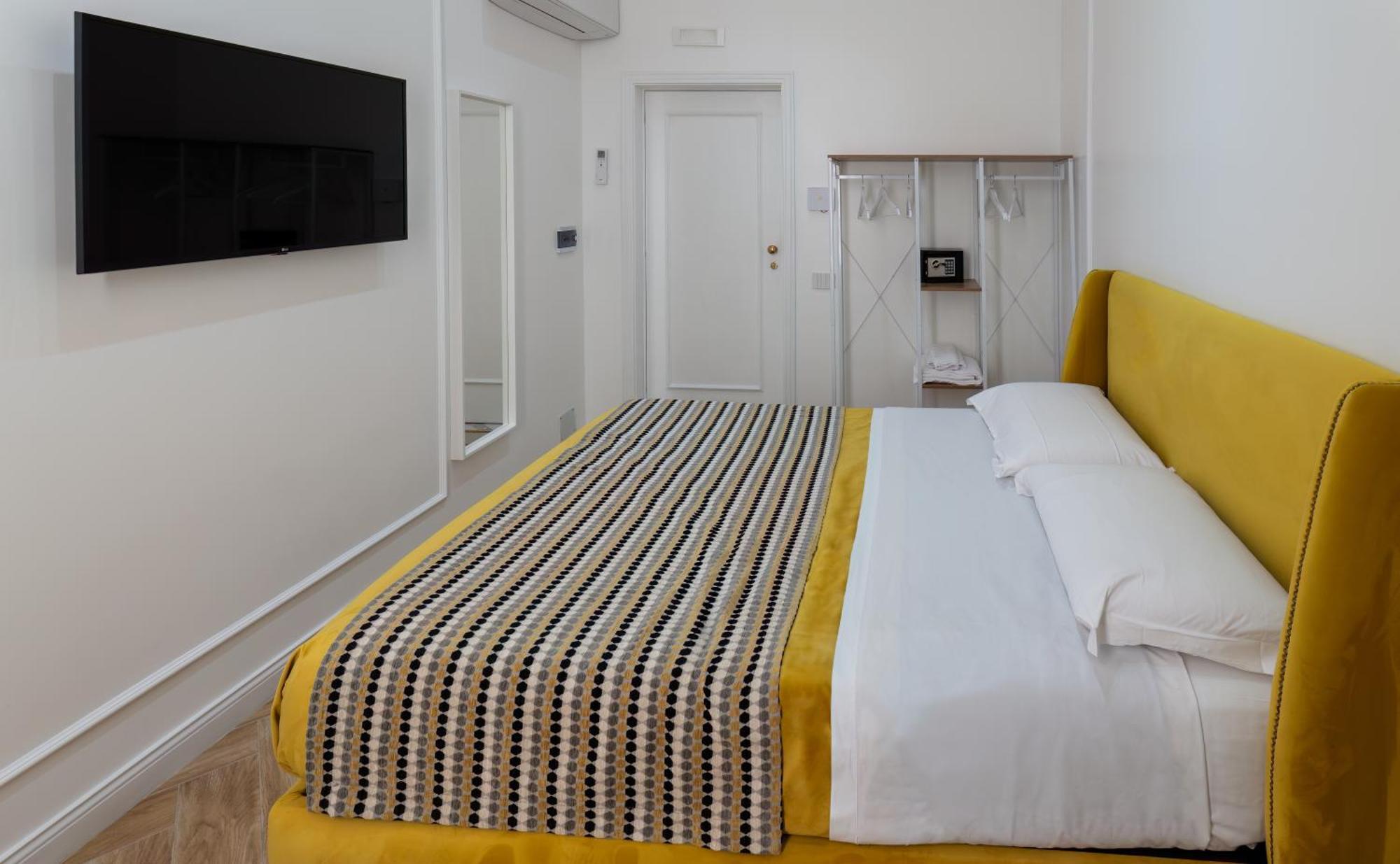 Garibaldi 125 Hotel Napoli Ngoại thất bức ảnh